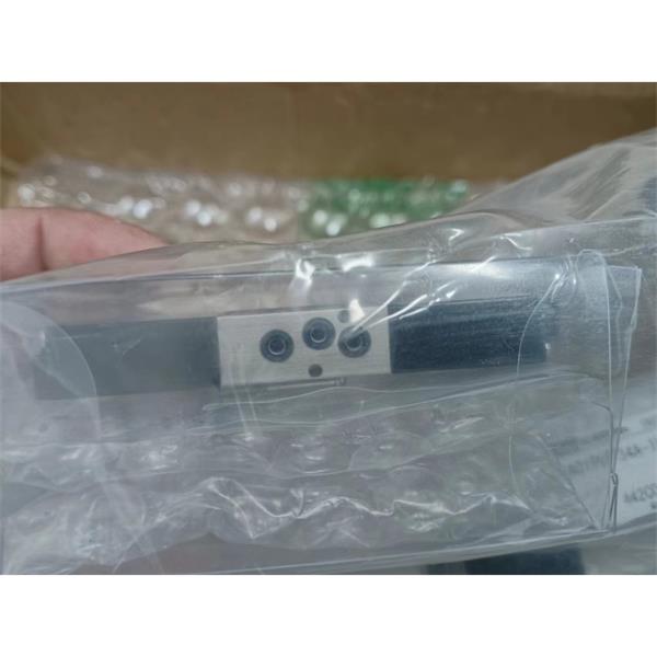 日本TRUSCO中山SHOWA DENKI	鼓風(fēng)機(jī)U75-H2-R313